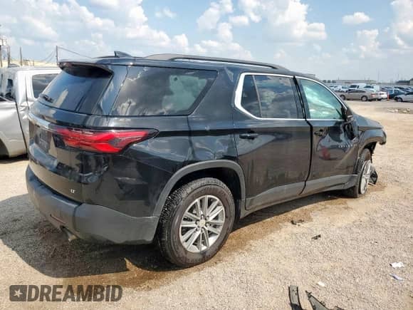 2022 Chevrolet Traverse LT Cloth with VIN 1GNERGKW4NJ163216, listed as a Copart auction lot 70037625 with 68,082 mi miles and Clean title. Bid and sale history available at DreamBid. Image 3.