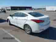 2015 Hyundai Elantra SE z VIN 5NPDH4AE9FH584535, wystawiony jako IAAI lot #43377884 z przebiegiem 113 484 mil mil oraz . Historia ofert i sprzedaży dostępna na DreamBid. Obrazek 3.