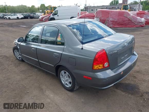 2004 Hyundai Accent GL z VIN KMHCG45C84U514658, wystawiony jako IAAI lot #42222115 z przebiegiem 33 055 mil mil oraz . Historia ofert i sprzedaży dostępna na DreamBid. Obrazek 3.