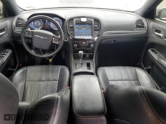 2014 Chrysler 300 S с VIN 2C3CCABT7EH138465, выставлен на аукционе Copart как лот 62778445 с пробегом 75 706 миль миль и Списание • Salvage title. История ставок и продаж доступна на DreamBid. Изображение 8.