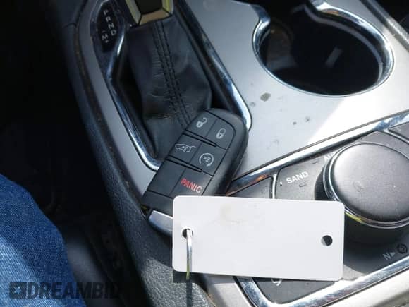 2018 Jeep Grand Cherokee Sterling с VIN 1C4RJFBG4JC243862, выставлен на аукционе IAAI как лот 41765635 с пробегом 82 344 миль миль и . История ставок и продаж доступна на DreamBid. Изображение 11.