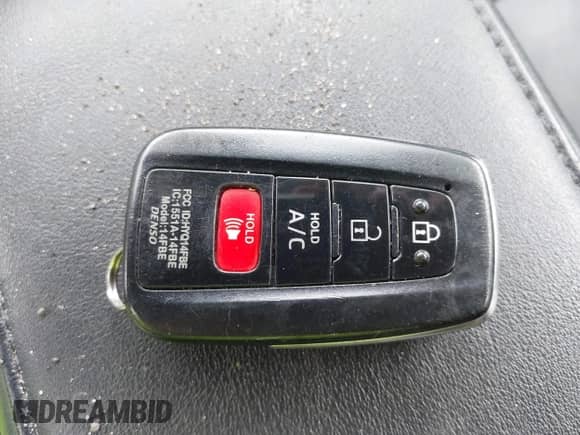 2018 Toyota Prius Plus z VIN JTDKARFP9J3098945, wystawiony jako IAAI lot #42471552 z przebiegiem 164 405 mil mil oraz . Historia ofert i sprzedaży dostępna na DreamBid. Obrazek 11.