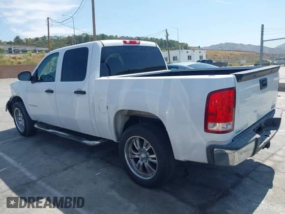 2007 GMC Sierra 1500 SLE1 with VIN 2GTEC13C771681118, listed as a IAAI auction lot 42513052 with 170,314 mi miles and . Bid and sale history available at DreamBid. Image 3.