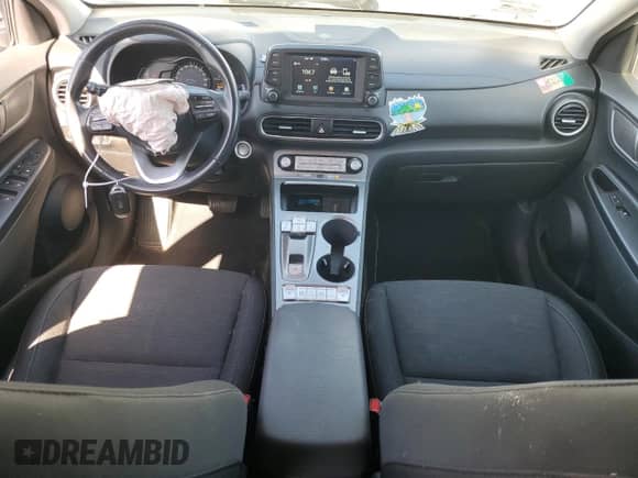 2020 Hyundai Kona SEL с VIN KM8K23AG0LU063415, выставлен на аукционе Copart как лот 55112875 с пробегом 69 503 миль миль и Списание • Salvage title. История ставок и продаж доступна на DreamBid. Изображение 8.