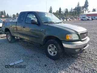 2003 Ford F-150 XL z VIN 2FTRX18L53CA29241, wystawiony jako IAAI lot #43072773 z przebiegiem Nie podano mil oraz . Historia ofert i sprzedaży dostępna na DreamBid. Obrazek 1.