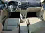 2013 Volkswagen Tiguan SE с VIN WVGAV7AX2DW023093, выставлен на аукционе Copart как лот 64694405 с пробегом 137 460 миль миль и Списание • Salvage title. История ставок и продаж доступна на DreamBid. Изображение 8.