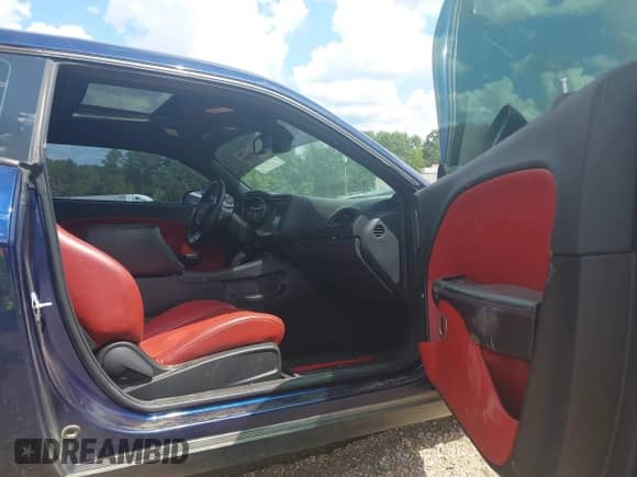 2015 Dodge Challenger SXT Plus с VIN 2C3CDZBG9FH869768, выставлен на аукционе IAAI как лот 43157895 с пробегом 170 091 миль миль и . История ставок и продаж доступна на DreamBid. Изображение 18.