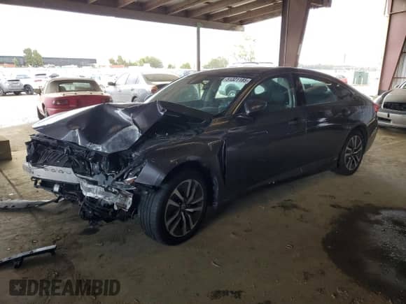 2022 Honda Accord с VIN 1HGCV3F13NA006555, выставлен на аукционе Copart как лот 51321185 с пробегом Не указан миль и Списание • Salvage title. История ставок и продаж доступна на DreamBid. Изображение 1.