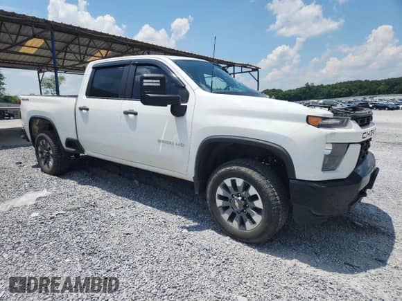 2021 Chevrolet Silverado 2500HD Custom with VIN 1GC4YME70MF293232, listed as a Copart auction lot 63299305 with 73,698 mi miles and Salvage title. Bid and sale history available at DreamBid. Image 4.