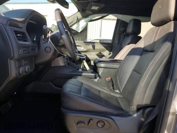 2022 Chevrolet Tahoe RST z VIN 1GNSCRKD0NR177064, wystawiony jako Copart lot #50242115 z przebiegiem 64 193 mil mil oraz Szkoda całkowita • Salvage title. Historia ofert i sprzedaży dostępna na DreamBid. Obrazek 7.