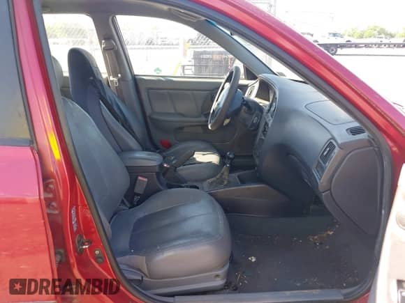 2004 Hyundai Elantra GT z VIN KMHDN56D44U109470, wystawiony jako IAAI lot #42287067 z przebiegiem 228 012 mil mil oraz . Historia ofert i sprzedaży dostępna na DreamBid. Obrazek 5.