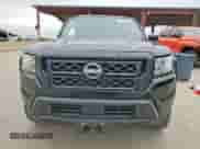 2022 Nissan Frontier S z VIN 1N6ED1EJXNN651399, wystawiony jako Copart lot #69316645 z przebiegiem 22 133 mil mil oraz Czysty tytuł • Clean title. Historia ofert i sprzedaży dostępna na DreamBid. Obrazek 5.