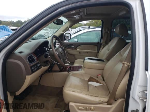 2012 Chevrolet Suburban LTZ с VIN 1GNSKKE75CR177638, выставлен на аукционе Copart как лот 81209635 с пробегом 160 540 миль миль и Списание • Salvage title. История ставок и продаж доступна на DreamBid. Изображение 7.