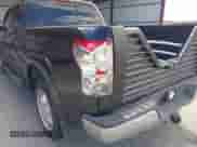 2007 Toyota Tundra SR5 с VIN 5TFRV54197X015039, выставлен на аукционе IAAI как лот 43473315 с пробегом 136 368 миль миль и . История ставок и продаж доступна на DreamBid. Изображение 6.