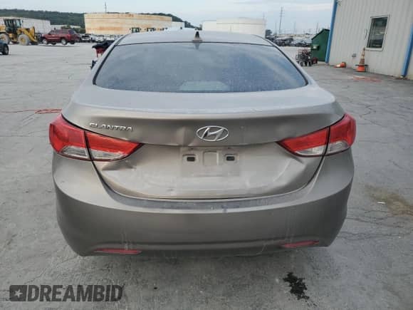 2012 Hyundai Elantra GLS z VIN 5NPDH4AE4CH109693, wystawiony jako Copart lot #87096295 z przebiegiem 176 052 mil mil oraz Szkoda całkowita • Salvage title. Historia ofert i sprzedaży dostępna na DreamBid. Obrazek 6.