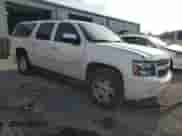 2014 Chevrolet Suburban LTZ z VIN 1GNSKKE79ER161364, wystawiony jako Copart lot #81703945 z przebiegiem 133 606 mil mil oraz Szkoda całkowita • Salvage title. Historia ofert i sprzedaży dostępna na DreamBid. Obrazek 4.