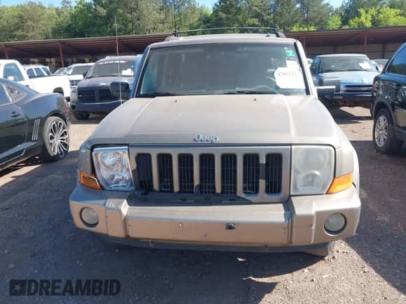 2006 Jeep Commander with VIN 1J8HH48N76C293897, listed as a IAAI auction lot 42021253 with 214,412 mi miles and . Bid and sale history available at DreamBid. Image 6.