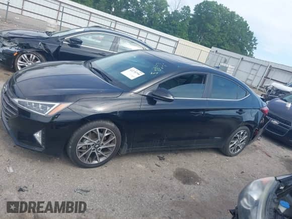 2019 Hyundai Elantra SEL с VIN KMHD84LF7KU859465, выставлен на аукционе IAAI как лот 42270790 с пробегом 82 000 миль миль и . История ставок и продаж доступна на DreamBid. Изображение 14.