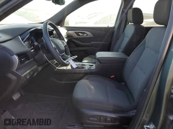 2023 Chevrolet Traverse LT Cloth z VIN 1GNERGKW7PJ264088, wystawiony jako Copart lot #46818795 z przebiegiem 25 552 mil mil oraz Czysty tytuł • Clean title. Historia ofert i sprzedaży dostępna na DreamBid. Obrazek 7.