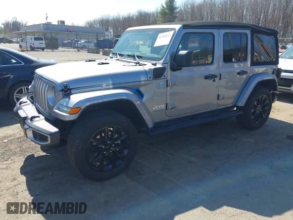 2021 Jeep Wrangler Unlimited Sahara with VIN 1C4JJXP68MW745327, listed as a IAAI auction lot 41783033 with 33,573 mi miles and . Bid and sale history available at DreamBid. Image 2.