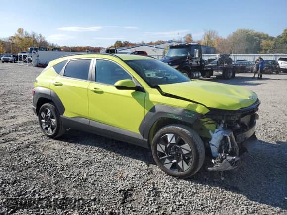 2024 Hyundai Kona SEL with VIN KM8HBCAB0RU092307, listed as a Copart auction lot 77179644 with 6,693 mi miles and Salvage title. Bid and sale history available at DreamBid. Image 4.