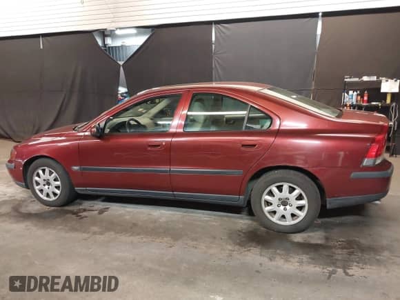 2001 Volvo S60 с VIN YV1RS61R912017817, выставлен на аукционе IAAI как лот 41981663 с пробегом 44 226 миль миль и . История ставок и продаж доступна на DreamBid. Изображение 14.
