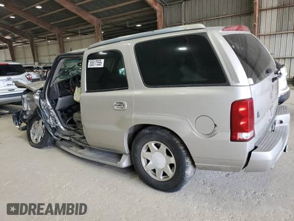 2006 Cadillac Escalade with VIN 1GYEC63N66R152287, listed as a Copart auction lot 55517555 with Not provided miles and Salvage title. Bid and sale history available at DreamBid. Image 2.