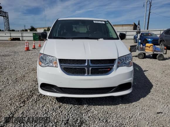 2019 Dodge Grand Caravan SE z VIN 2C7WDGBG2KR801459, wystawiony jako Copart lot #84395145 z przebiegiem 34 007 mil mil oraz Szkoda całkowita • Salvage title. Historia ofert i sprzedaży dostępna na DreamBid. Obrazek 5.