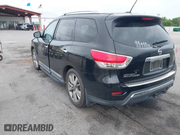 2014 Nissan Pathfinder S z VIN 5N1AR2MN9EC639927, wystawiony jako IAAI lot #42302918 z przebiegiem 181 477 mil mil oraz . Historia ofert i sprzedaży dostępna na DreamBid. Obrazek 3.