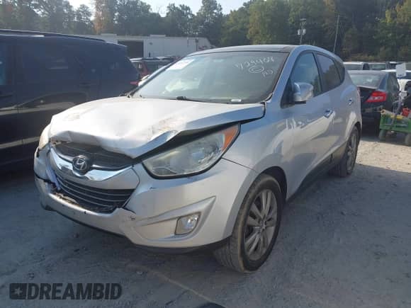 2013 Hyundai Tucson GLS with VIN KM8JUCAC4DU729468, listed as a IAAI auction lot 43157791 with 155,911 mi miles and . Bid and sale history available at DreamBid. Image 17.