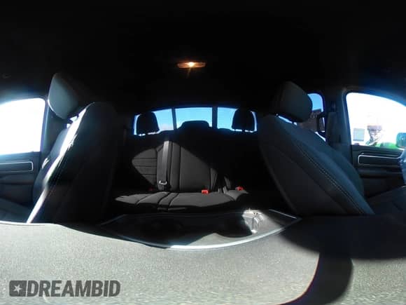 2022 Ram 1500 Big Horn z VIN 1C6RREBT1NN436343, wystawiony jako IAAI lot #41367073 z przebiegiem 13 784 mil mil oraz . Historia ofert i sprzedaży dostępna na DreamBid. Obrazek 19.