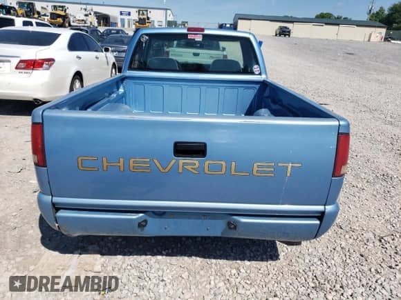 1997 Chevrolet S-10 LS с VIN 1GCCS1443VK147435, выставлен на аукционе Copart как лот 55946465 с пробегом 177 520 миль миль и Списание • Salvage title. История ставок и продаж доступна на DreamBid. Изображение 6.