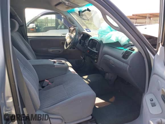 2000 Toyota Tundra SR5 с VIN 5TBRN3413YS105579, выставлен на аукционе IAAI как лот 43343292 с пробегом 153 974 миль миль и . История ставок и продаж доступна на DreamBid. Изображение 5.