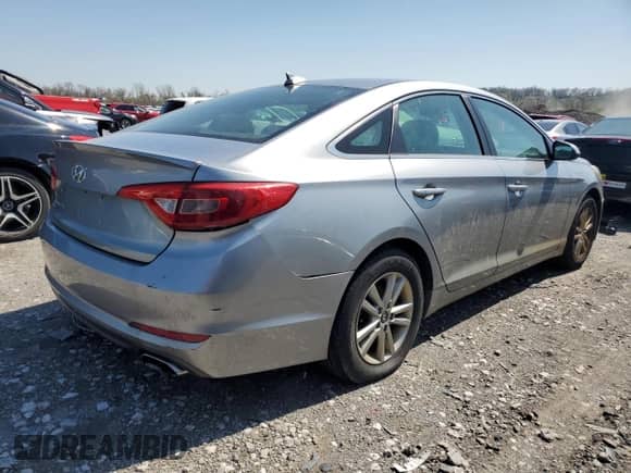 2015 Hyundai Sonata SE с VIN 5NPE24AF5FH189055, выставлен на аукционе Copart как лот 51893535 с пробегом 111 829 миль миль и На запчасти • Non repairable. История ставок и продаж доступна на DreamBid. Изображение 3.