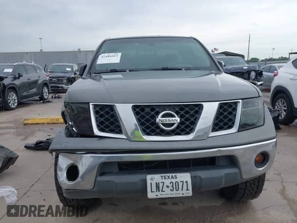 2007 Nissan Frontier SE z VIN 1N6AD06U57C401794, wystawiony jako IAAI lot #42486012 z przebiegiem 254 007 mil mil oraz . Historia ofert i sprzedaży dostępna na DreamBid. Obrazek 12.