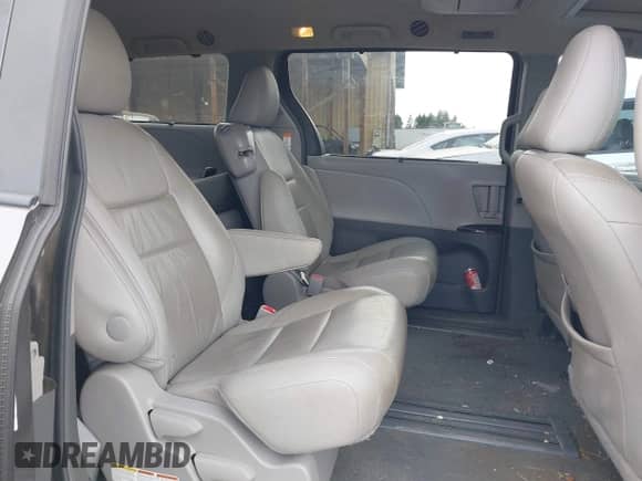 2016 Toyota Sienna XLE with VIN 5TDYK3DC5GS726222, listed as a IAAI auction lot 42539314 with 127,549 mi miles and . Bid and sale history available at DreamBid. Image 8.