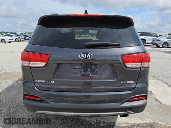 2016 Kia Sorento EX z VIN 5XYPHDA13GG051163, wystawiony jako Copart lot #69766735 z przebiegiem 87 000 mil mil oraz Czysty tytuł • Clean title. Historia ofert i sprzedaży dostępna na DreamBid. Obrazek 6.