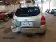 2009 Hyundai Tucson SE с VIN KM8JN12D59U934815, выставлен на аукционе IAAI как лот 42113682 с пробегом 170 705 миль миль и . История ставок и продаж доступна на DreamBid. Изображение 16.