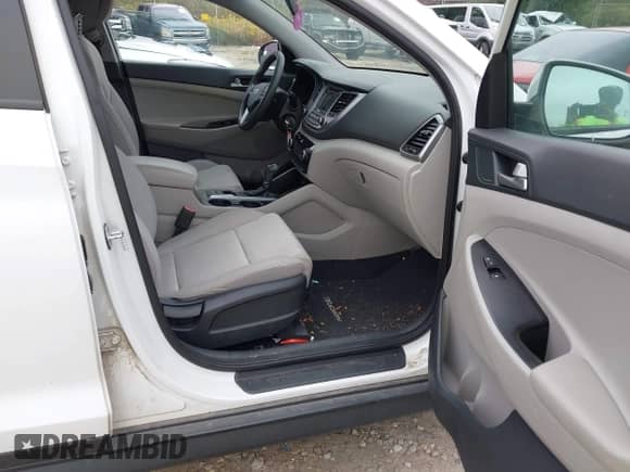 2018 Hyundai Tucson SE с VIN KM8J2CA40JU804080, выставлен на аукционе IAAI как лот 43203046 с пробегом 82 670 миль миль и . История ставок и продаж доступна на DreamBid. Изображение 5.