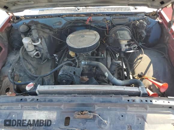 1983 Chevrolet Silverado 1500 с VIN 1GCCC14HXDF323954, выставлен на аукционе Copart как лот 70891605 с пробегом 100 834 миль миль и Списание • Salvage title. История ставок и продаж доступна на DreamBid. Изображение 11.