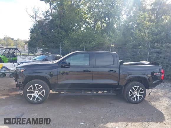 2024 Chevrolet Colorado 4WD Z71 с VIN 1GCPTDEK7R1229824, выставлен на аукционе IAAI как лот 43393779 с пробегом 9 831 миль миль и . История ставок и продаж доступна на DreamBid. Изображение 14.