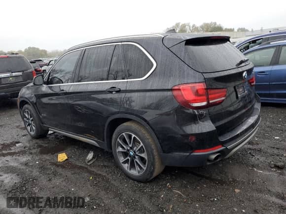 2017 BMW X5 xDrive35i с VIN 5UXKR0C36H0X79287, выставлен на аукционе Copart как лот 85865925 с пробегом 122 853 миль миль и Списание • Salvage title. История ставок и продаж доступна на DreamBid. Изображение 2.