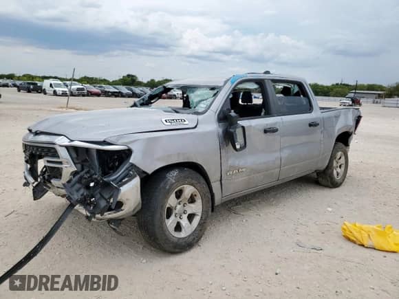 2023 Ram 1500 Lone Star z VIN 1C6RREFG6PN565422, wystawiony jako Copart lot #69593635 z przebiegiem Nie podano mil oraz Szkoda całkowita • Salvage title. Historia ofert i sprzedaży dostępna na DreamBid. Obrazek 1.