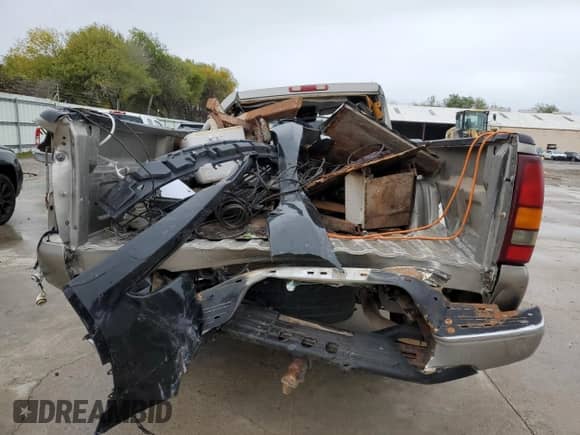 2000 Chevrolet Silverado 2500 с VIN 1GCGK24U4YE173455, выставлен на аукционе Copart как лот 79825213 с пробегом 140 404 миль миль и Списание • Salvage title. История ставок и продаж доступна на DreamBid. Изображение 6.