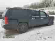 2008 Chevrolet Suburban LTZ with VIN 3GNFK16Y58G195633, listed as a Copart auction lot 43244645 with 201,312 mi miles and Clean title. Bid and sale history available at DreamBid. Image 3.