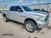2015 Ram 1500 Lone Star z VIN 1C6RR7LM7FS707489, wystawiony jako Copart lot #80517005 z przebiegiem 161 671 mil mil oraz Szkoda całkowita • Salvage title. Historia ofert i sprzedaży dostępna na DreamBid. Obrazek 4.