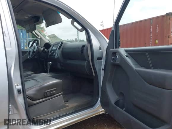 2016 Nissan Frontier S z VIN 1N6AD0EV8GN774648, wystawiony jako IAAI lot #42135409 z przebiegiem 94 095 mil mil oraz . Historia ofert i sprzedaży dostępna na DreamBid. Obrazek 5.