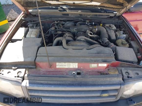 2002 Land Rover Discovery Cloth with VIN SALTY15402A743321, listed as a IAAI auction lot 42306396 with 133,655 mi miles and . Bid and sale history available at DreamBid. Image 10.