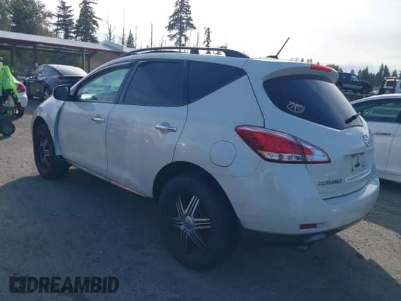2011 Nissan Murano SL with VIN JN8AZ1MW8BW155611, listed as a IAAI auction lot 43353662 with 199,521 mi miles and . Bid and sale history available at DreamBid. Image 3.