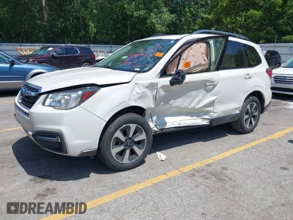 2018 Subaru Forester Premium z VIN JF2SJAGC9JH465554, wystawiony jako IAAI lot #42656773 z przebiegiem Nie podano mil oraz . Historia ofert i sprzedaży dostępna na DreamBid. Obrazek 2.